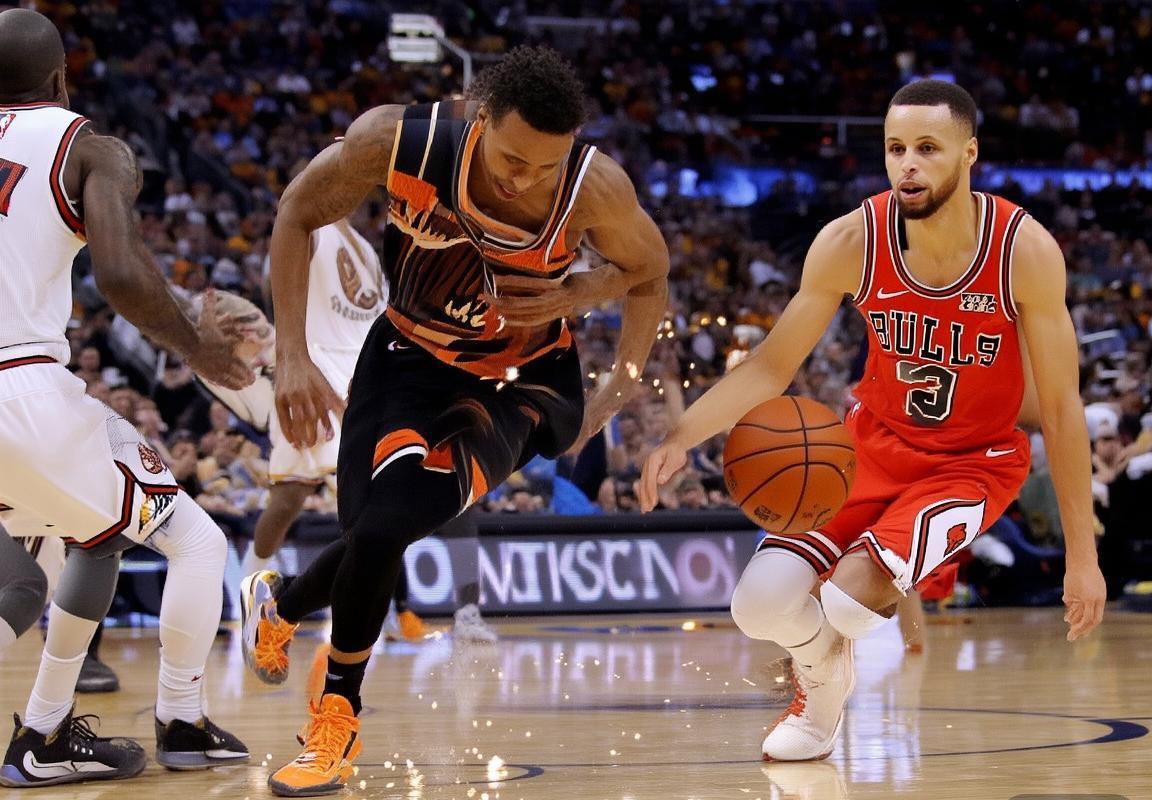 2018年NBA勇士VS公牛巅峰对决：库里拉文火花碰撞战记(图2)